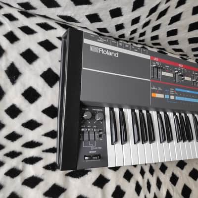 Roland Juno-106 61-Key Programmable Polyphonic Synthesizer- for collectors image 3