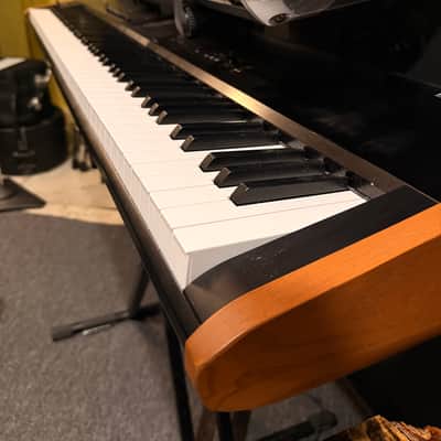 Korg KRONOS 2 88-Key Digital Synthesizer Workstation 2014 - Present - Black/Wood