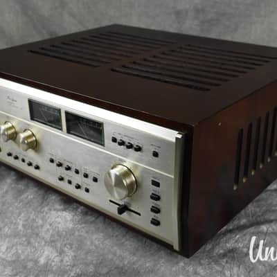 Accuphase E-303 Integrated Stereo Amplifier in Excellent Condition image 2