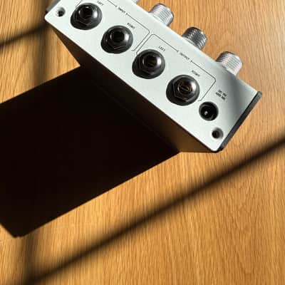 Matthews Effects The Technician Dual-Channel Auditory Manipulator 2024 - Present - White image 2