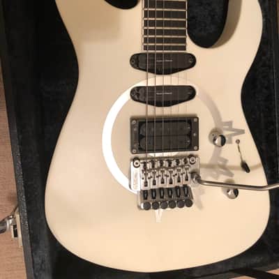 Caparison Dellinger-CA  [Christopher Amott] 2008 Pro white image 2