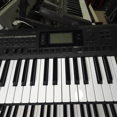 Korg i3-MB 61-Key Music Workstation 2018 - Present - Matte Black - Local Pickup Only image 3