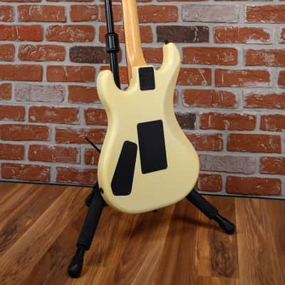 Kramer Baretta Cream 1985 w/Kramer Hardshell Case image 6