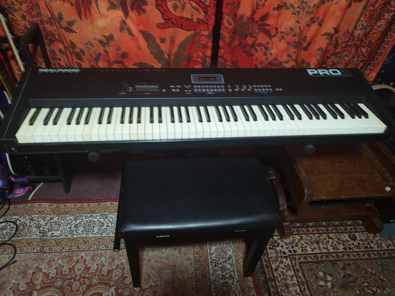 General Music Gem Pro 2 real piano 1997-2001 - Black image 1