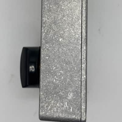 Carl's Custom Guitars Speaker Soak 8 Ohm Attenuator 2010s - Silver image 2