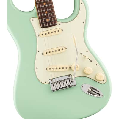 Fender American Ultra Luxe Vintage 60s Stratocaster RW Ice Blue Metallic - Electric Guitar image 3