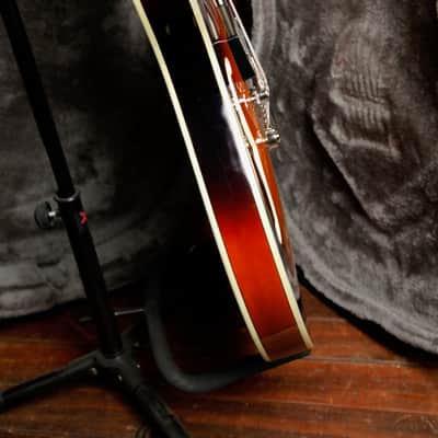 Eastman T386 Semi-Hollowbody Electric Guitar Sunburst image 8