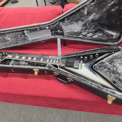 Epiphone Brent Hinds Signature Flying V Custom with Case - Silver Burst image 2