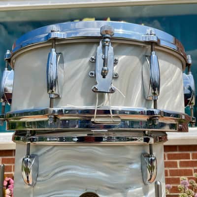 1960s Gretsch Name Band 5.5x14 Snare Silver (White) Satin Flame image 8