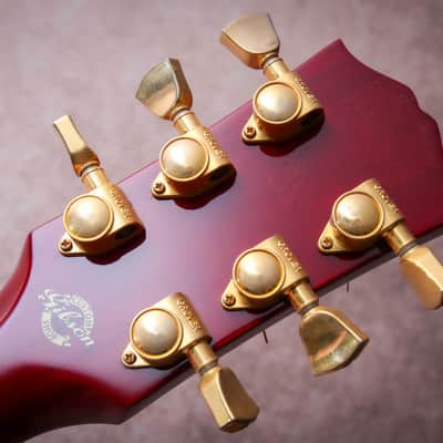 GIBSON USA Custom Shop Custom Hummingbird Quilt #1 of 28 "Heritage Cherry burst" (2008) image 13