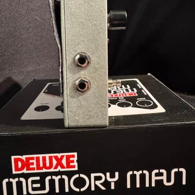 Electro Harmonix Deluxe Memory Man with box and power supply image 2