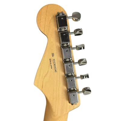 Fender Japan Junior Collection Stratocaster 2023 - Shell Pink image 10