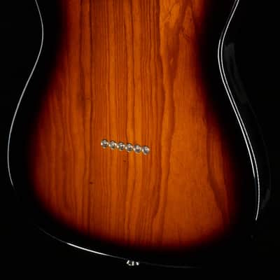 Fender American Professional Telecaster 2-Tone Sunburst Maple (776) image 7