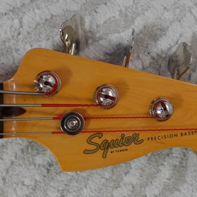 Squier Classic Vibe '60s Precision Bass 3-Color Sunburst image 5