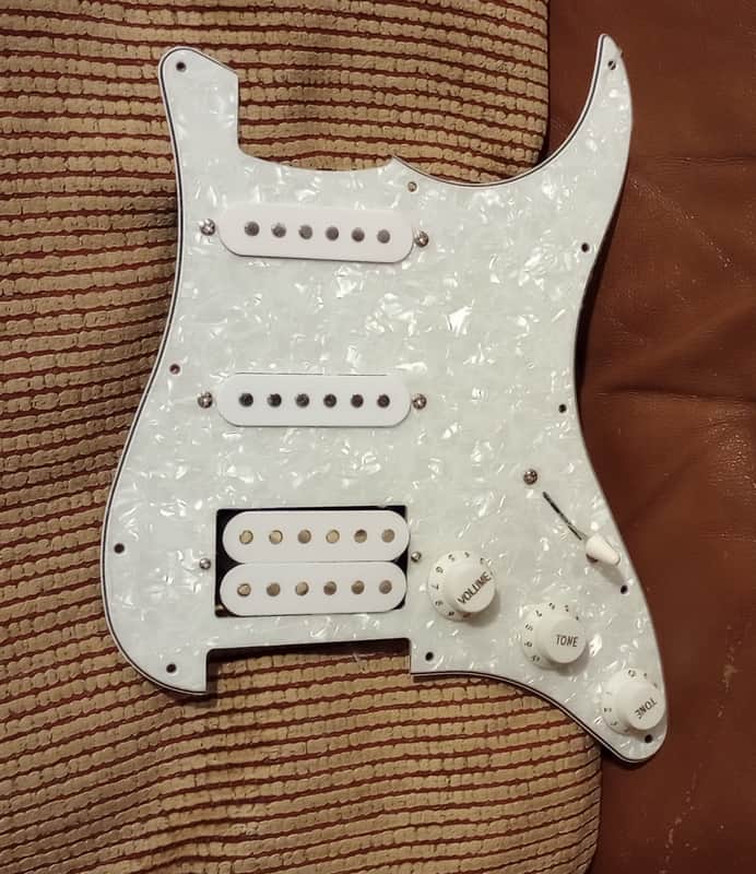 Unbranded Strat 2020 - White Pearloid image 1