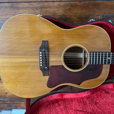 Gibson B25N 1968/1969- Natural Small Body Vintage Acoustic- Professional Set up image 2