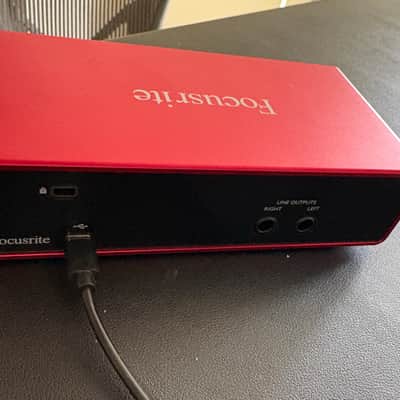 Focusrite Scarlett Solo 3rd Gen USB Audio Interface 2019 - Present - Red / Black image 3