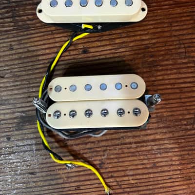 Dragon Fire Bridge Pickup 2000s - Cream image 1