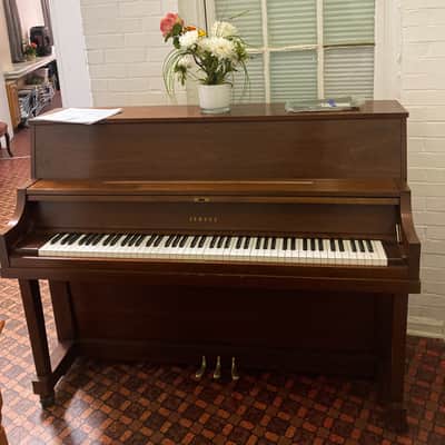 Yamaha upright piano model P22 image 1