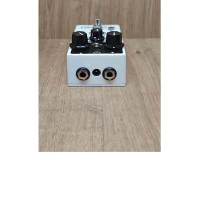 EarthQuaker Devices White Light image 3
