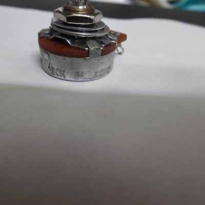Vintage 1968 pot Fender Stratocaster 250k Potentiometer image 2