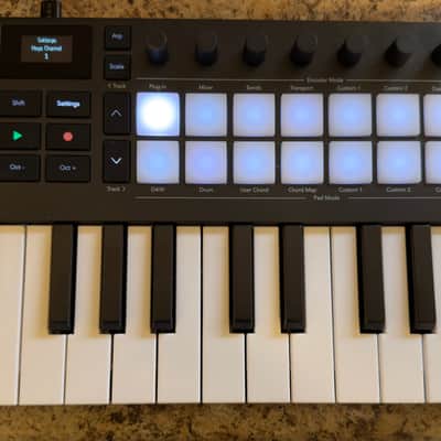 Novation Launchkey Mini Mk4