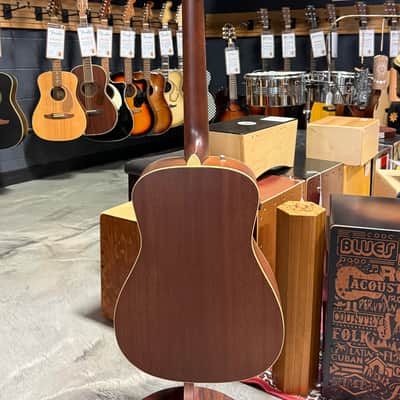 Fender electric-acoustic guitar "Malibu Player", Fiesta Red finish - Open Box image 2