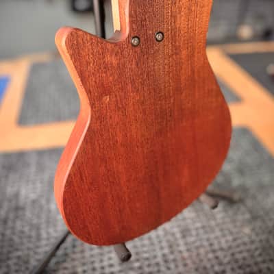 Ingold Guitars Mildred Bass 2025 - Short Scale - Gold image 6