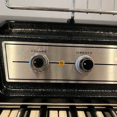 Wurlitzer 200A 64-Key Electric Piano 1974 - 1983 - Black image 4