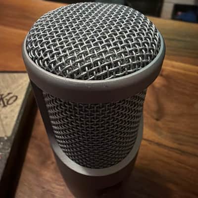 AKG Perception 100 Silver image 4