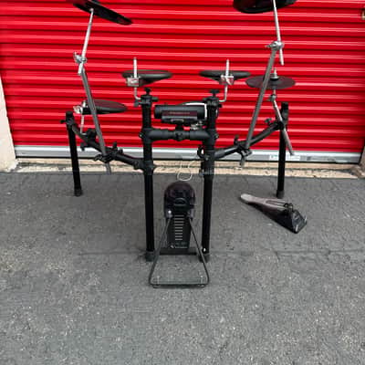 Roland TD-4 V-Drums Electronic Drum Kit TD4 w/ Mesh Snare, FD-8, KD-8, Cables