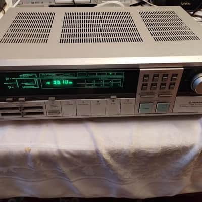 Pioneer SX40 receiver in excellent condition - 1980's image 2
