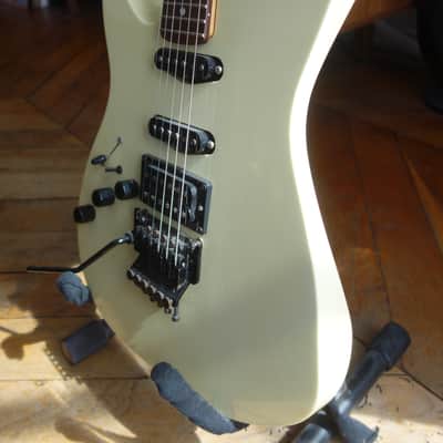 Left-handed Kramer Pacer Custom 1986 Vintage White image 10