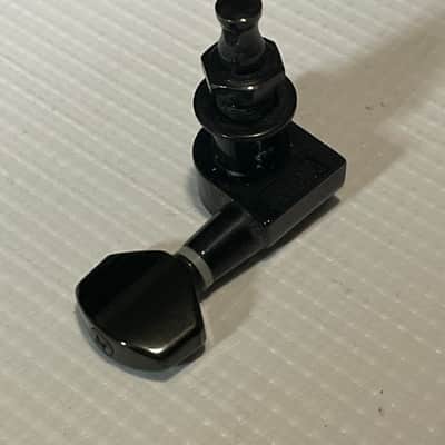 2000's Jackson Dinky Guitar Black Reverse Jin Ho Korea Tuners Tuning Pegs In Line (Incomplete Set) image 6