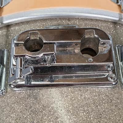Used Pearl Wood FiberGlass Bass Drum 18x14 Gold Sparkle - Good image 6