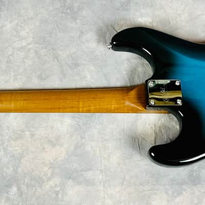 G&L Custom Shop Legacy 2023 - Lake Placid Blue Burst image 11