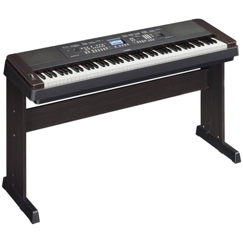 Yamaha DGX-650 image 1
