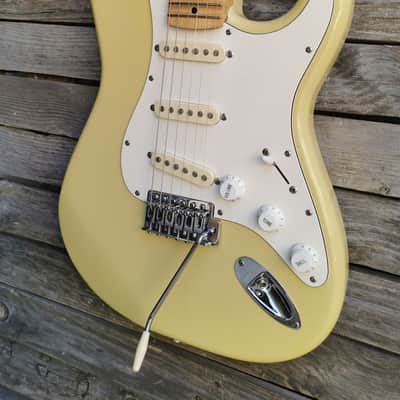 RIF 998 EKO ST-YM Yngwie Malmsteen Stratocaster w/Scalloped Fretboard Vintage White image 4