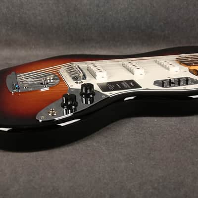 Fender Limited Edition Vintera II 60s Bass VI - 3 Tone Sunburst - 2nd Hand image 13