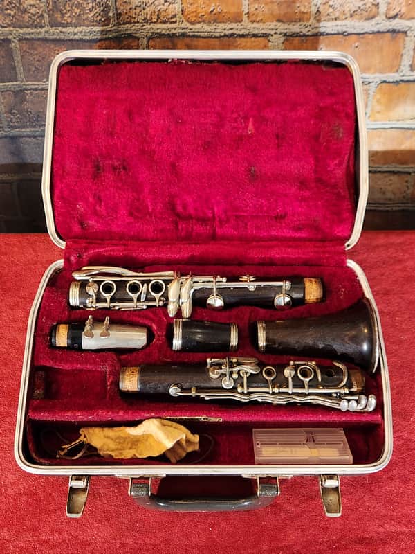 Pedler Bb Wood Clarienet w/ Bundy Carrying Case image 1