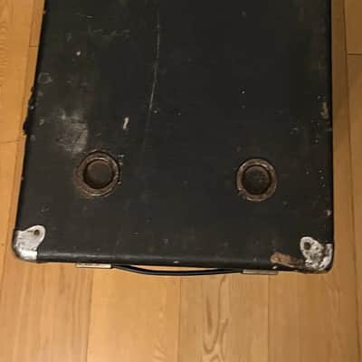 Ampeg V-4 4x12 120-Watt 8ohm speaker cabinet 1972 image 5