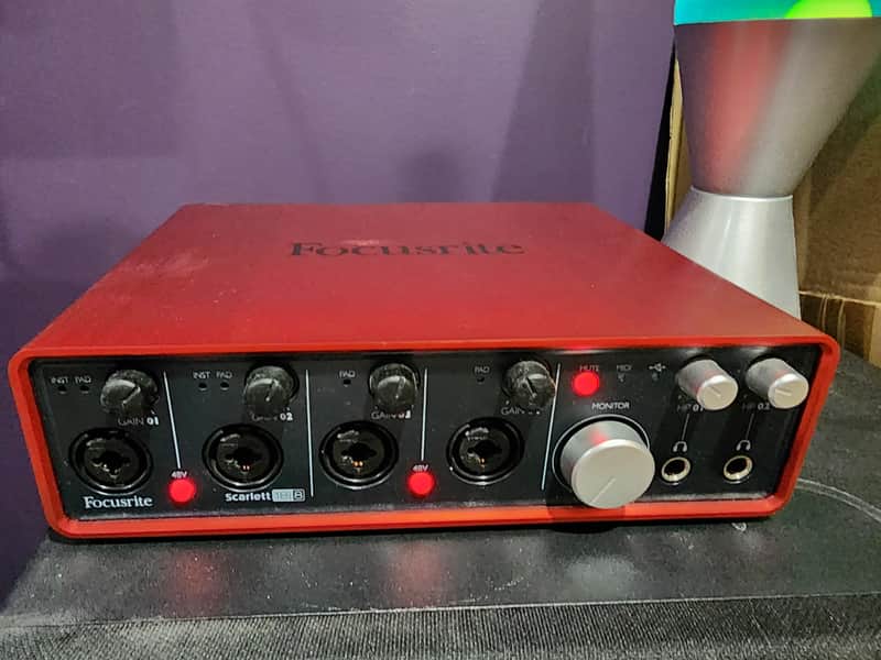 Focusrite Scarlett 18i8 USB 2.0 Audio Interface 2013 - 2016 - Red / Black image 1