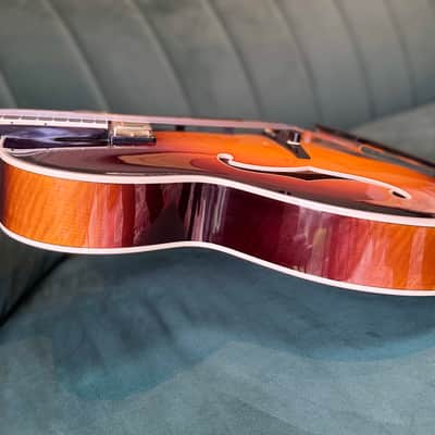 Eastman AR503CE Archtop Single Cutaway 2010 - Present - Sunburst image 15