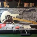 Fender American Professional II Stratocaster with Maple Fretboard 2020 - Present - Olympic White