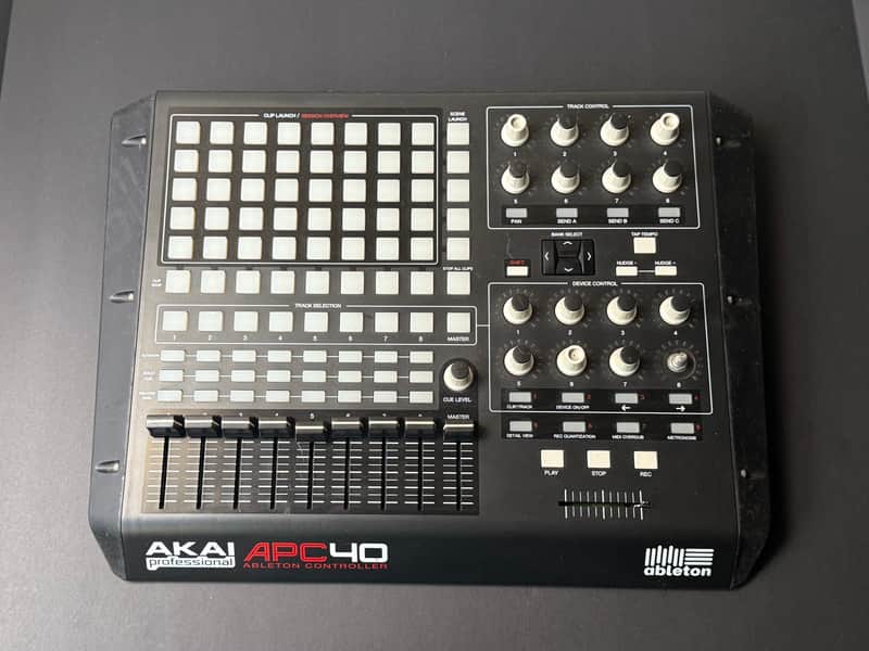Akai APC40 2010s - Black image 1