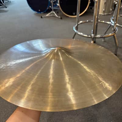 Original Run Zildjian 22" Avedis Reissue Ride Cymbal - 2,584g (Bg6) image 2