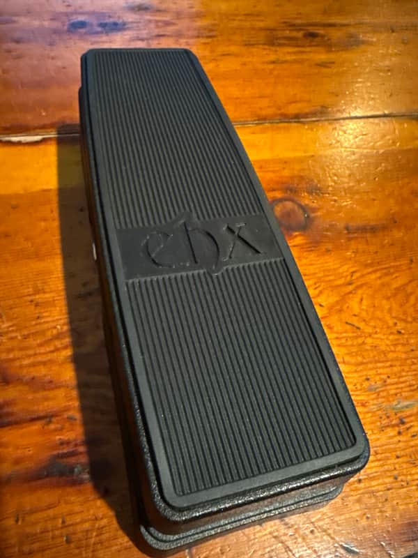 Electro-Harmonix Performance Series Volume Pedal 2017 - Present - Black image 1