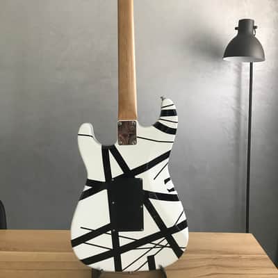 EVH Striped Series White with Black Stripes image 5