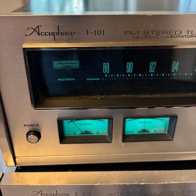 Accuphase T-101 stereo tuner 1970’s image 2