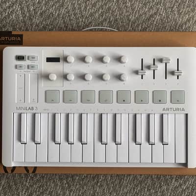 Arturia MiniLab MKIII 25-Key MIDI Controller - Alpine White image 4